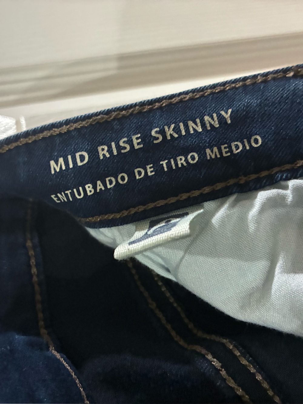 Universal Threads Women’s 0/25R Skinny Jeans - Picture 5 of 6